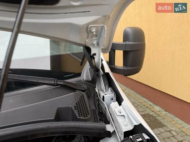 Білий Рено Мастєр, об'ємом двигуна 0 л та пробігом 182 тис. км за 22200 $, фото 78 на Automoto.ua