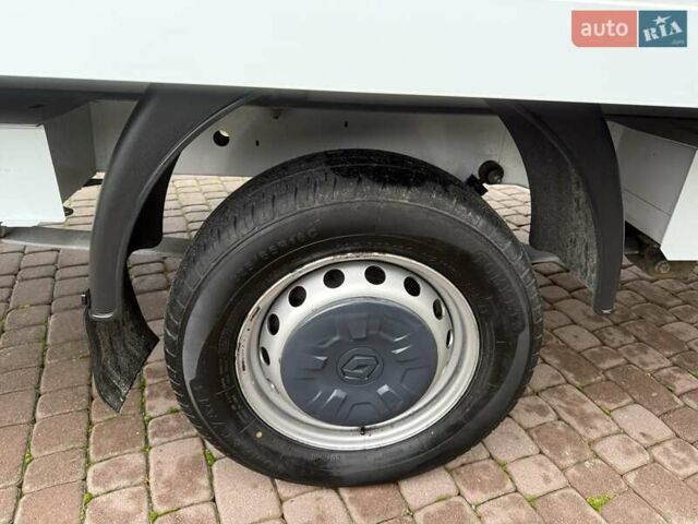 Білий Рено Мастєр, об'ємом двигуна 0 л та пробігом 182 тис. км за 22200 $, фото 15 на Automoto.ua