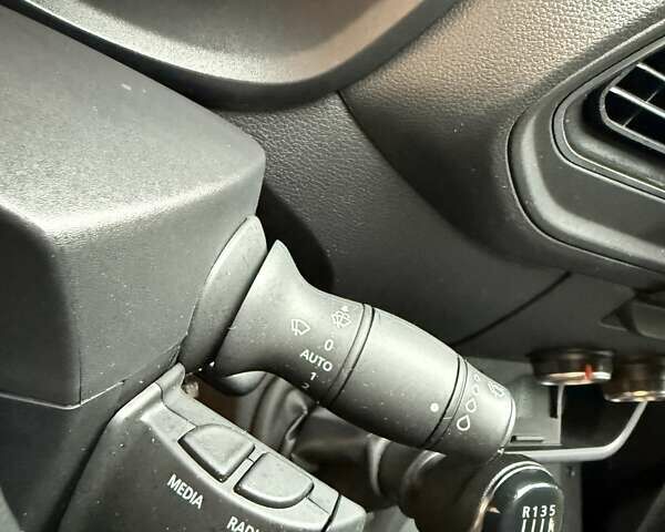 Білий Рено Мастєр, об'ємом двигуна 0 л та пробігом 182 тис. км за 22200 $, фото 62 на Automoto.ua