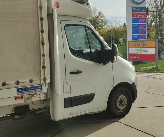 Рено Мастер 2017 в Шепетовке на Automoto.ua Белый Рено Мастер, объемом двигателя 2.3 л и пробегом 565 тыс. км за 14999 $, фото 4 на Automoto.ua