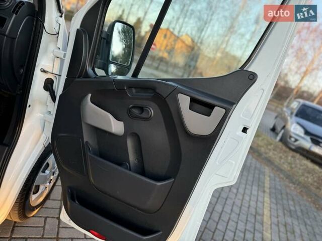 Белый Рено Мастер, объемом двигателя 2.3 л и пробегом 397 тыс. км за 14650 $, фото 61 на Automoto.ua