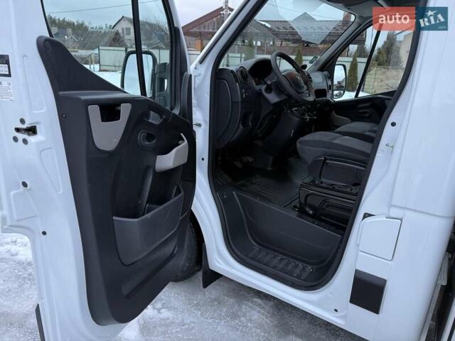 Белый Рено Мастер, объемом двигателя 2.3 л и пробегом 155 тыс. км за 14900 $, фото 9 на Automoto.ua