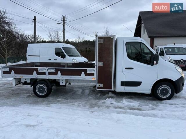 Белый Рено Мастер, объемом двигателя 2.3 л и пробегом 155 тыс. км за 14900 $, фото 3 на Automoto.ua