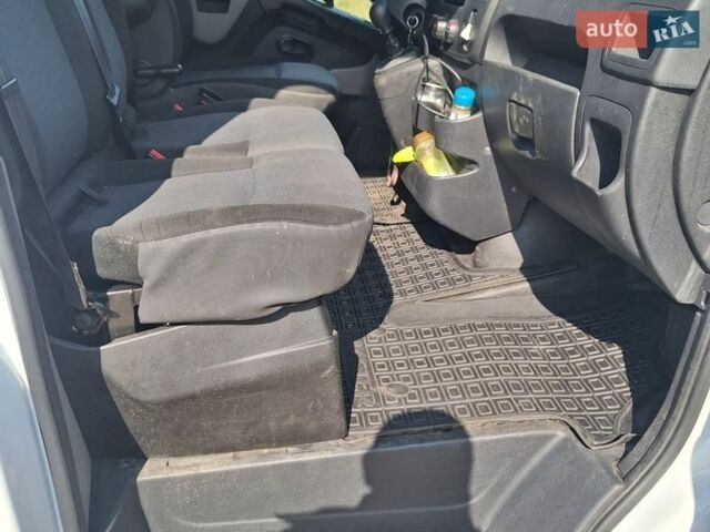 Білий Рено Мастєр, об'ємом двигуна 2.3 л та пробігом 380 тис. км за 17000 $, фото 2 на Automoto.ua