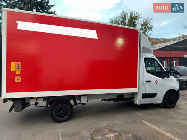 Белый Рено Мастер, объемом двигателя 2.3 л и пробегом 210 тыс. км за 19990 $, фото 2 на Automoto.ua