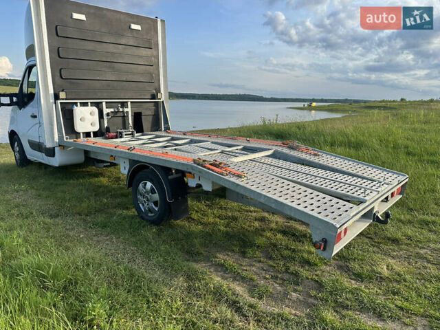 Белый Рено Мастер, объемом двигателя 2.3 л и пробегом 235 тыс. км за 17500 $, фото 6 на Automoto.ua
