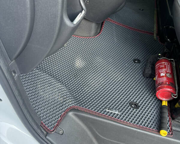 Білий Рено Мастєр, об'ємом двигуна 2.3 л та пробігом 420 тис. км за 18300 $, фото 9 на Automoto.ua