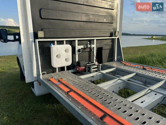 Белый Рено Мастер, объемом двигателя 2.3 л и пробегом 235 тыс. км за 17500 $, фото 7 на Automoto.ua