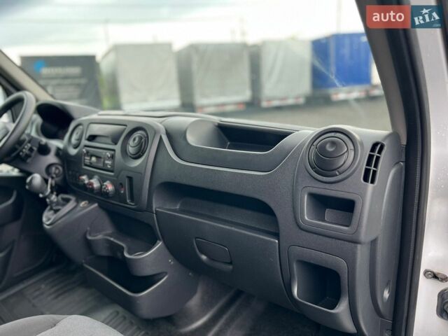 Белый Рено Мастер, объемом двигателя 2.3 л и пробегом 170 тыс. км за 16950 $, фото 45 на Automoto.ua