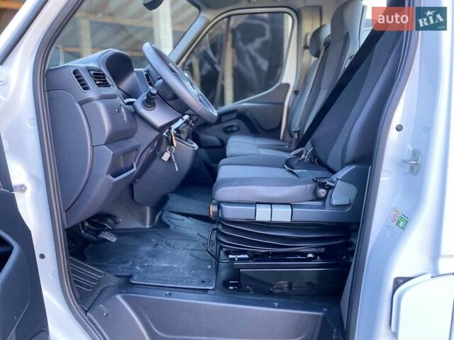 Белый Рено Мастер, объемом двигателя 2.3 л и пробегом 157 тыс. км за 17700 $, фото 27 на Automoto.ua