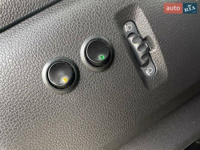 Белый Рено Мастер, объемом двигателя 2.3 л и пробегом 149 тыс. км за 29500 $, фото 49 на Automoto.ua