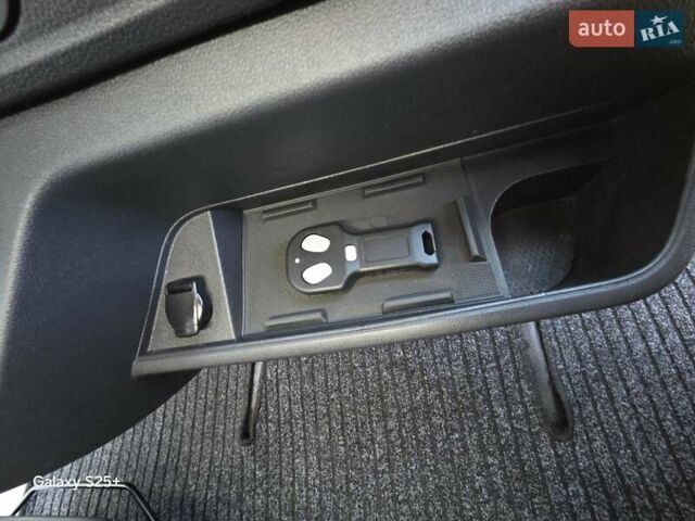 Білий Рено Мастєр, об'ємом двигуна 2.3 л та пробігом 145 тис. км за 36800 $, фото 41 на Automoto.ua