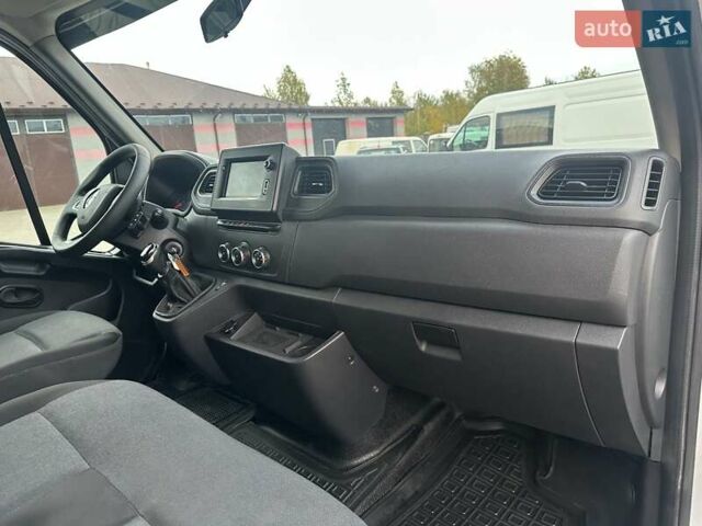 Белый Рено Мастер, объемом двигателя 2.3 л и пробегом 149 тыс. км за 29500 $, фото 60 на Automoto.ua