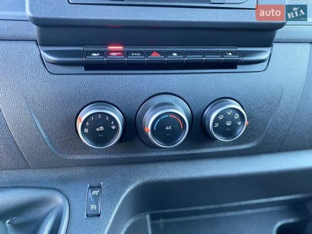 Белый Рено Мастер, объемом двигателя 2.3 л и пробегом 157 тыс. км за 17700 $, фото 34 на Automoto.ua