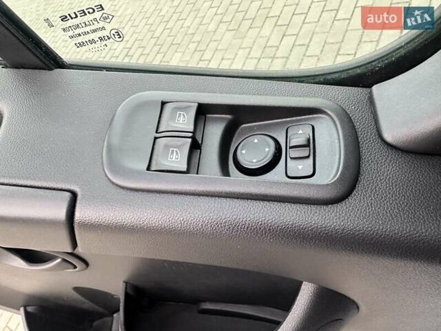 Білий Рено Мастєр, об'ємом двигуна 2.3 л та пробігом 149 тис. км за 29500 $, фото 51 на Automoto.ua