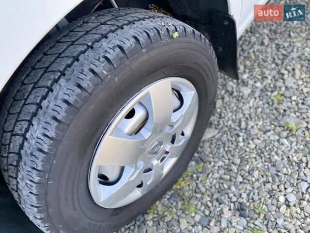 Білий Рено Мастєр, об'ємом двигуна 2.3 л та пробігом 157 тис. км за 17700 $, фото 19 на Automoto.ua