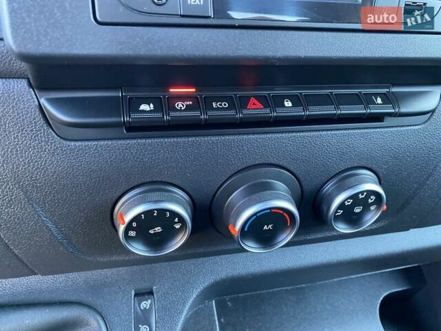 Белый Рено Мастер, объемом двигателя 2.3 л и пробегом 157 тыс. км за 17700 $, фото 33 на Automoto.ua