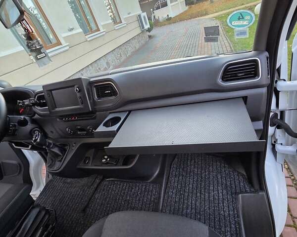 Білий Рено Мастєр, об'ємом двигуна 2.3 л та пробігом 145 тис. км за 36800 $, фото 43 на Automoto.ua