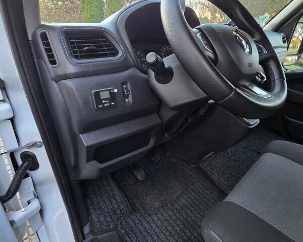 Білий Рено Мастєр, об'ємом двигуна 2.3 л та пробігом 145 тис. км за 36800 $, фото 51 на Automoto.ua