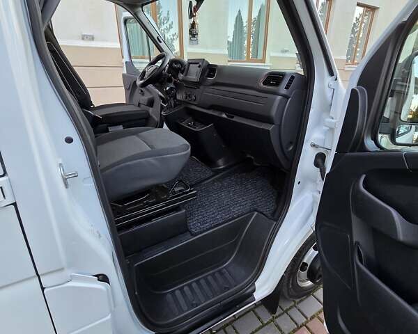 Білий Рено Мастєр, об'ємом двигуна 2.3 л та пробігом 145 тис. км за 36800 $, фото 46 на Automoto.ua