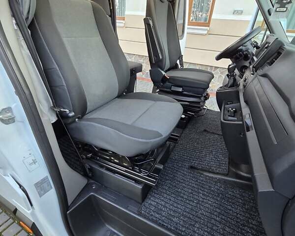 Білий Рено Мастєр, об'ємом двигуна 2.3 л та пробігом 145 тис. км за 36800 $, фото 39 на Automoto.ua