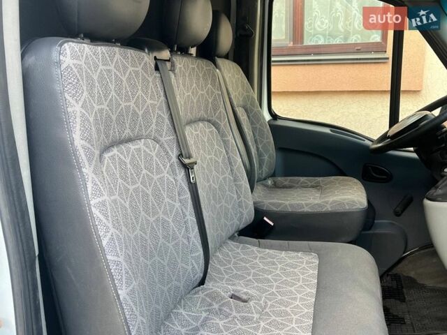Белый Рено Мастер, объемом двигателя 2.5 л и пробегом 600 тыс. км за 9300 $, фото 11 на Automoto.ua