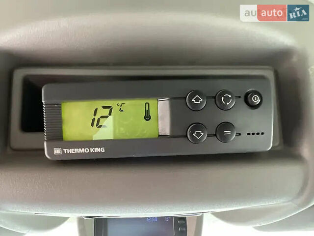 Белый Рено Мастер, объемом двигателя 2.3 л и пробегом 362 тыс. км за 17000 $, фото 9 на Automoto.ua