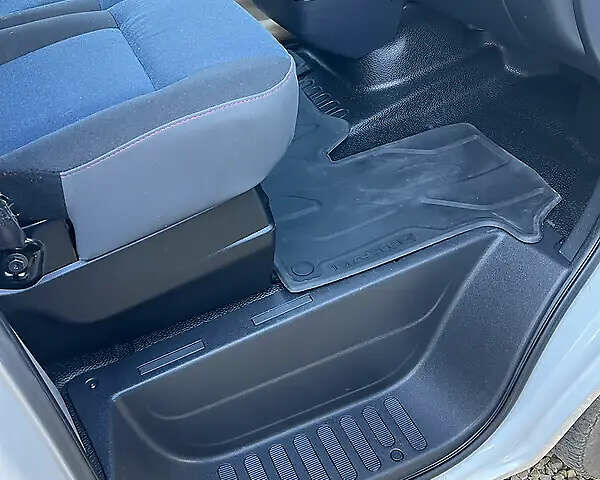 Белый Рено Мастер, объемом двигателя 2.3 л и пробегом 362 тыс. км за 17000 $, фото 7 на Automoto.ua