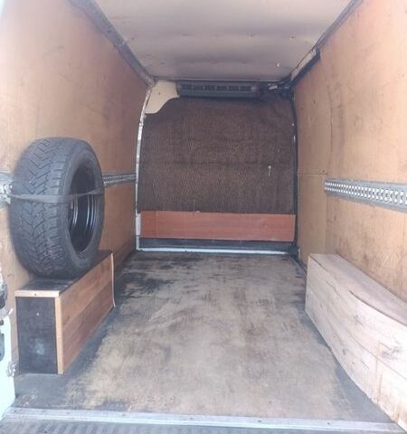 Білий Рено Мастєр, об'ємом двигуна 2.3 л та пробігом 425 тис. км за 8900 $, фото 5 на Automoto.ua