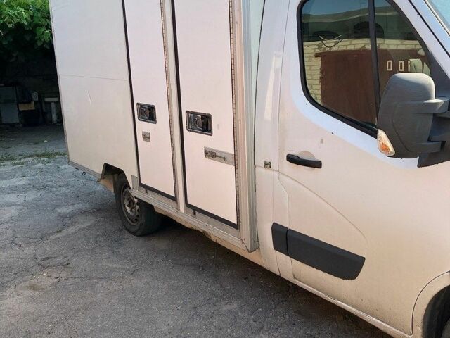 Белый Рено Мастер, объемом двигателя 2.3 л и пробегом 200 тыс. км за 11000 $, фото 6 на Automoto.ua