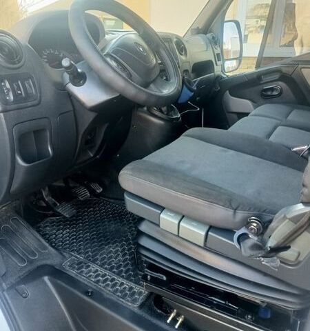 Білий Рено Мастєр, об'ємом двигуна 2.3 л та пробігом 425 тис. км за 8900 $, фото 8 на Automoto.ua