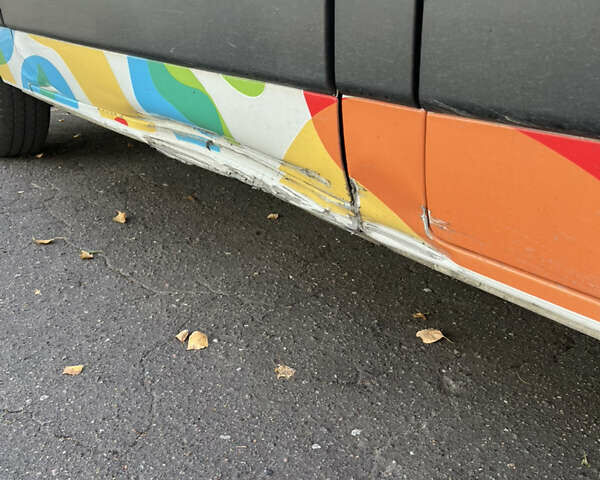 Белый Рено Мастер, объемом двигателя 2.3 л и пробегом 418 тыс. км за 13000 $, фото 2 на Automoto.ua