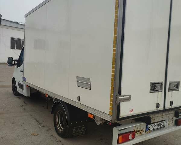 Белый Рено Мастер, объемом двигателя 2.3 л и пробегом 306 тыс. км за 17500 $, фото 8 на Automoto.ua