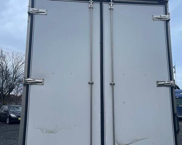 Белый Рено Мастер, объемом двигателя 2.3 л и пробегом 224 тыс. км за 12990 $, фото 4 на Automoto.ua