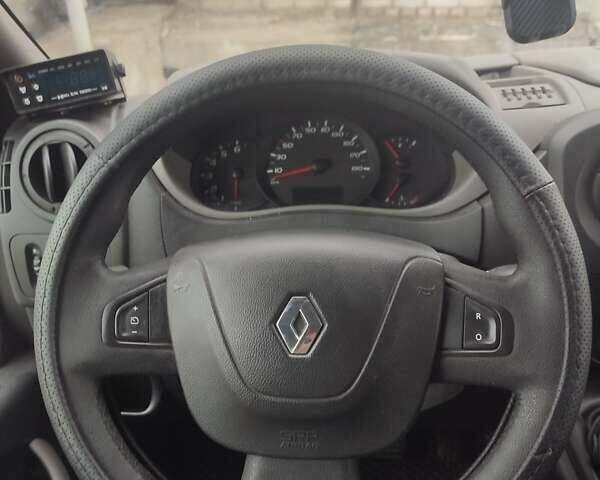 Белый Рено Мастер, объемом двигателя 2.3 л и пробегом 306 тыс. км за 17500 $, фото 13 на Automoto.ua