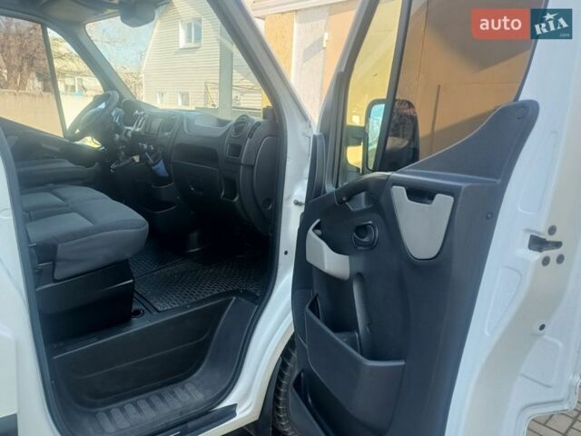 Білий Рено Мастєр, об'ємом двигуна 2.3 л та пробігом 425 тис. км за 8900 $, фото 7 на Automoto.ua