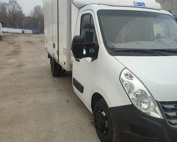 Белый Рено Мастер, объемом двигателя 2.3 л и пробегом 306 тыс. км за 17500 $, фото 4 на Automoto.ua