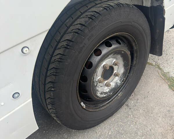 Белый Рено Мастер, объемом двигателя 2.3 л и пробегом 454 тыс. км за 11000 $, фото 1 на Automoto.ua