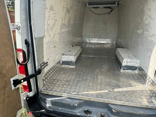 Білий Рено Мастєр, об'ємом двигуна 2.3 л та пробігом 330 тис. км за 13500 $, фото 30 на Automoto.ua