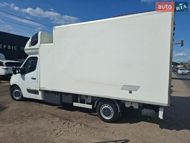 Белый Рено Мастер, объемом двигателя 2.3 л и пробегом 419 тыс. км за 16000 $, фото 3 на Automoto.ua
