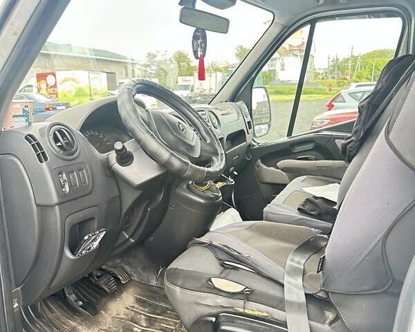 Белый Рено Мастер, объемом двигателя 2.3 л и пробегом 1 тыс. км за 9288 $, фото 2 на Automoto.ua