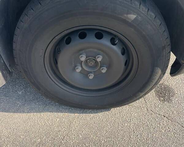 Белый Рено Мастер, объемом двигателя 2.5 л и пробегом 452 тыс. км за 16950 $, фото 8 на Automoto.ua