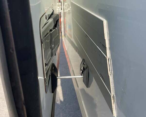 Белый Рено Мастер, объемом двигателя 2.5 л и пробегом 452 тыс. км за 16950 $, фото 33 на Automoto.ua