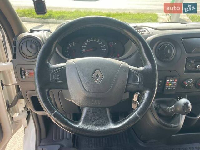 Белый Рено Мастер, объемом двигателя 2.5 л и пробегом 452 тыс. км за 16950 $, фото 24 на Automoto.ua