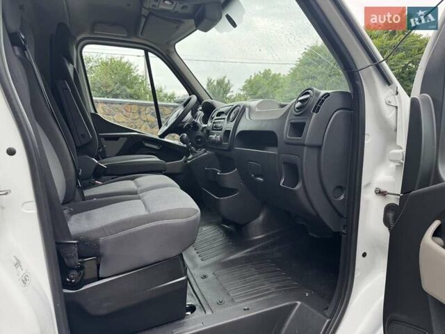 Белый Рено Мастер, объемом двигателя 2.3 л и пробегом 278 тыс. км за 17500 $, фото 24 на Automoto.ua