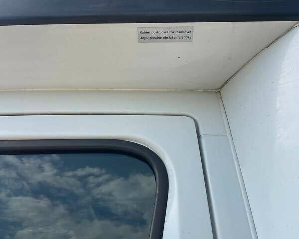 Белый Рено Мастер, объемом двигателя 2.5 л и пробегом 452 тыс. км за 16950 $, фото 16 на Automoto.ua