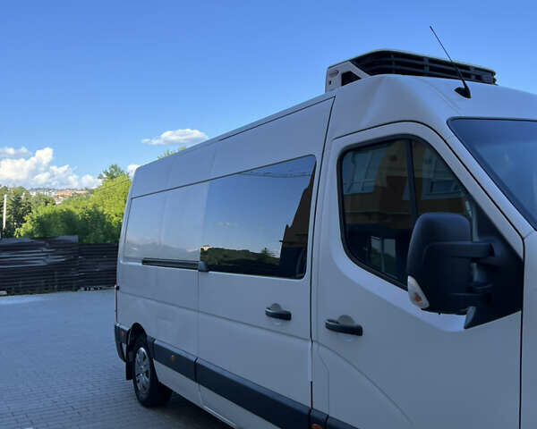 Белый Рено Мастер, объемом двигателя 2.3 л и пробегом 413 тыс. км за 11500 $, фото 11 на Automoto.ua