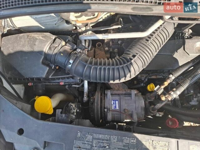 Білий Рено Мастєр, об'ємом двигуна 2.3 л та пробігом 419 тис. км за 16000 $, фото 13 на Automoto.ua