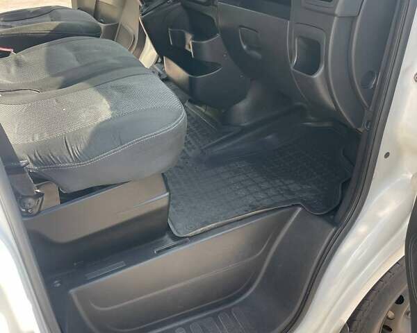 Белый Рено Мастер, объемом двигателя 2.5 л и пробегом 452 тыс. км за 16950 $, фото 28 на Automoto.ua