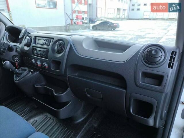 Белый Рено Мастер, объемом двигателя 2.3 л и пробегом 273 тыс. км за 18500 $, фото 13 на Automoto.ua